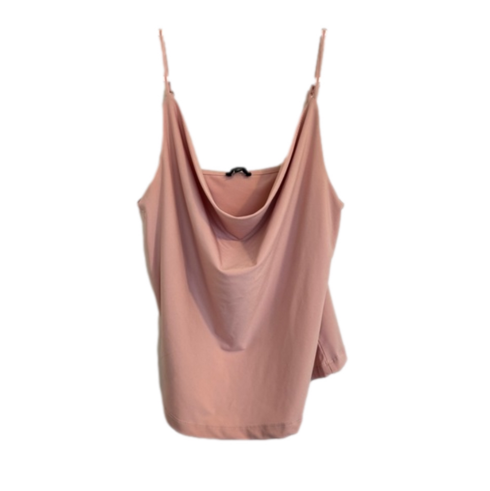⭐️3 / $15⭐️ NWOT Dynamite Pink cami top